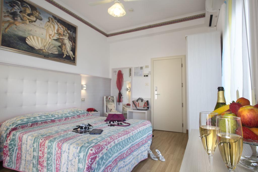 Hotel Titanus Белларія-Іджеа-Марина Екстер'єр фото