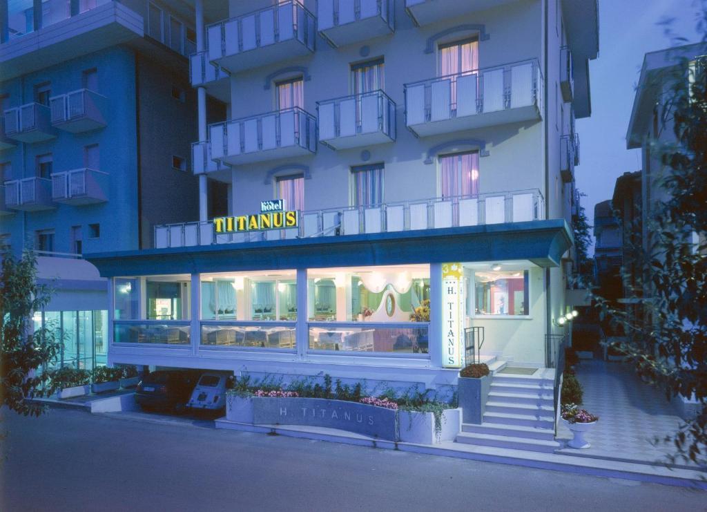 Hotel Titanus Белларія-Іджеа-Марина Екстер'єр фото