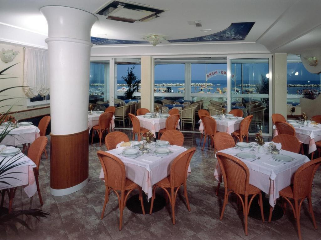 Hotel Titanus Белларія-Іджеа-Марина Екстер'єр фото